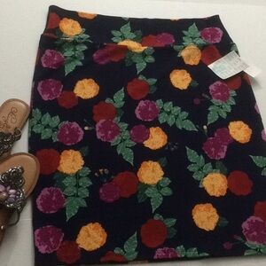 NWT Lularoe Navy Floral Cassie Skirt Sz XXL